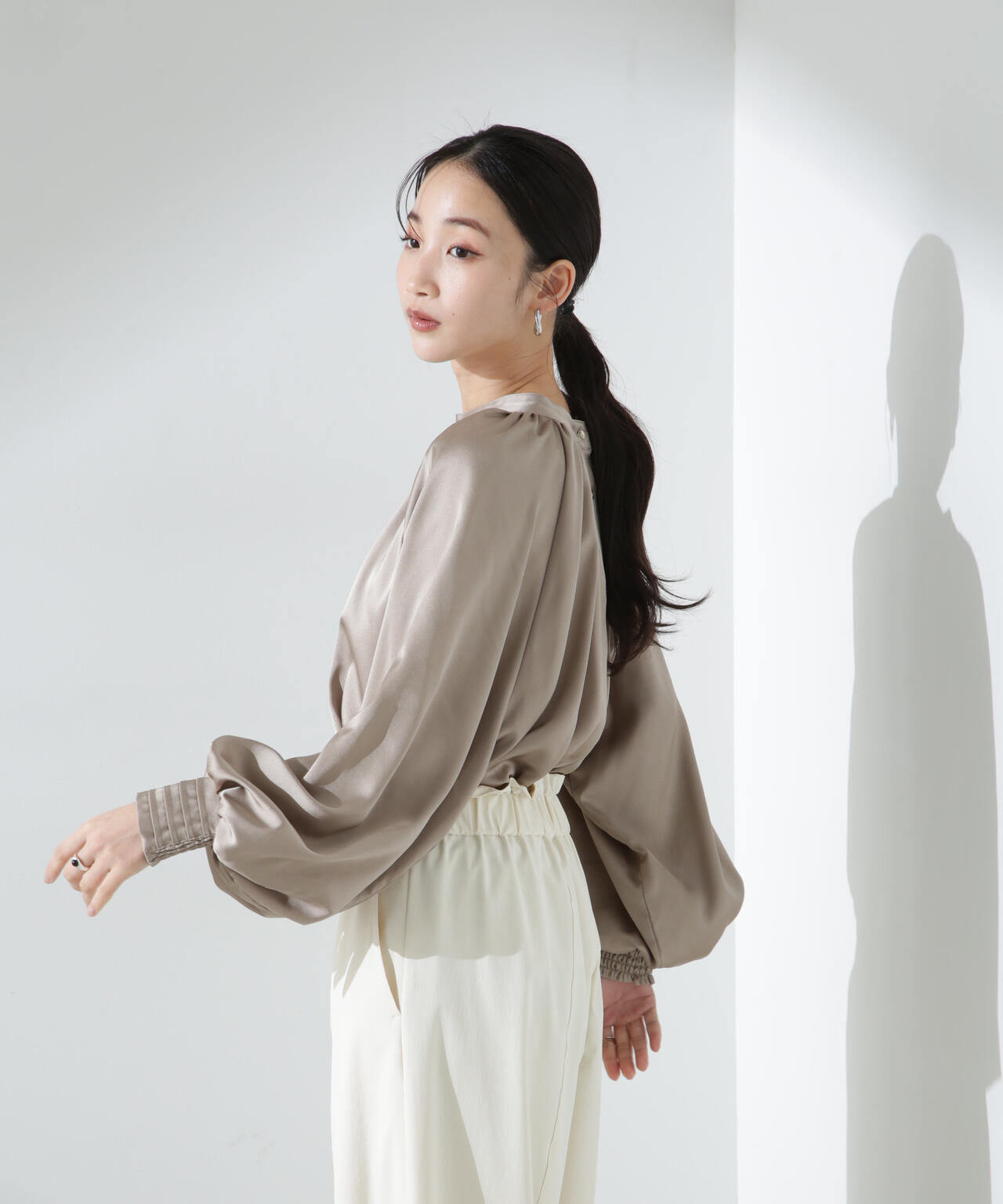 前後2WAYサテンドルマンギャザーブラウス(セットアップ可)