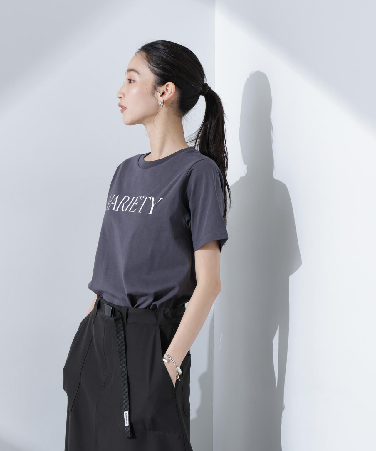 ロゴプリントTシャツ
