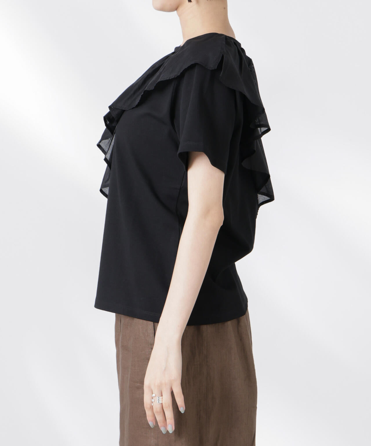 アシンメトリーフリル異素材コンビTシャツ