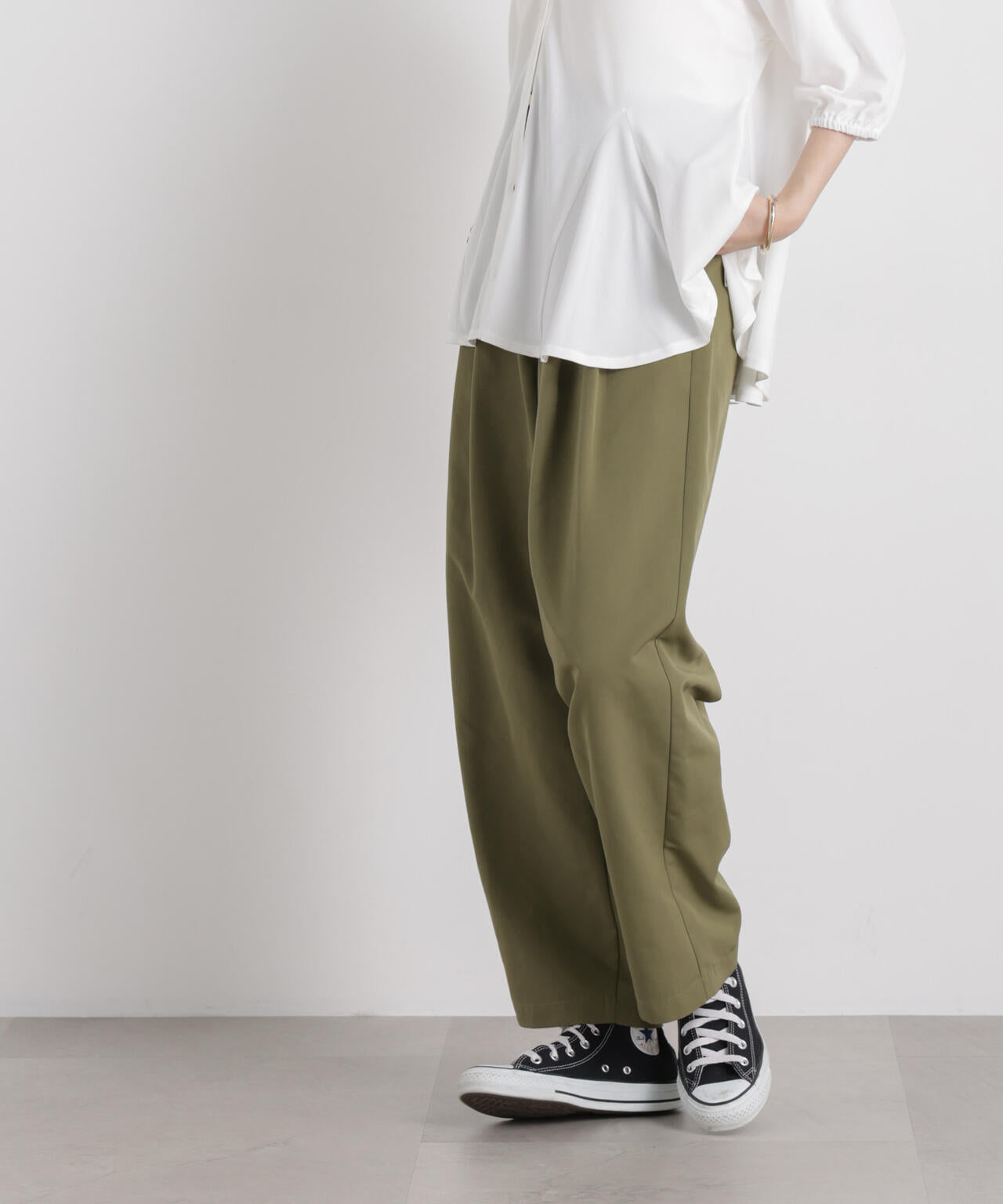 平織りツータックワイドパンツ