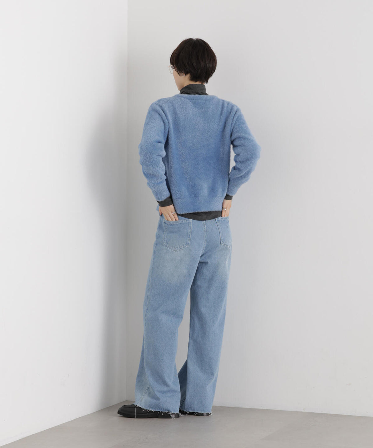 ミニフェザーヤーンニットクルーネックカーディガン