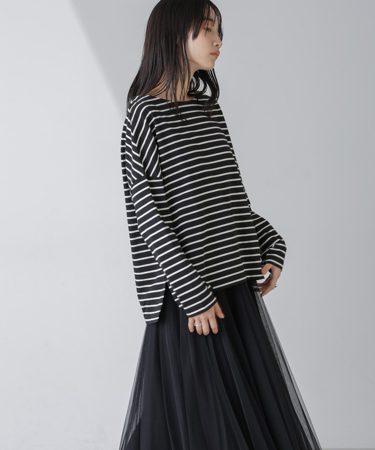 WEB限定/ボーダーワイドドロップトップス