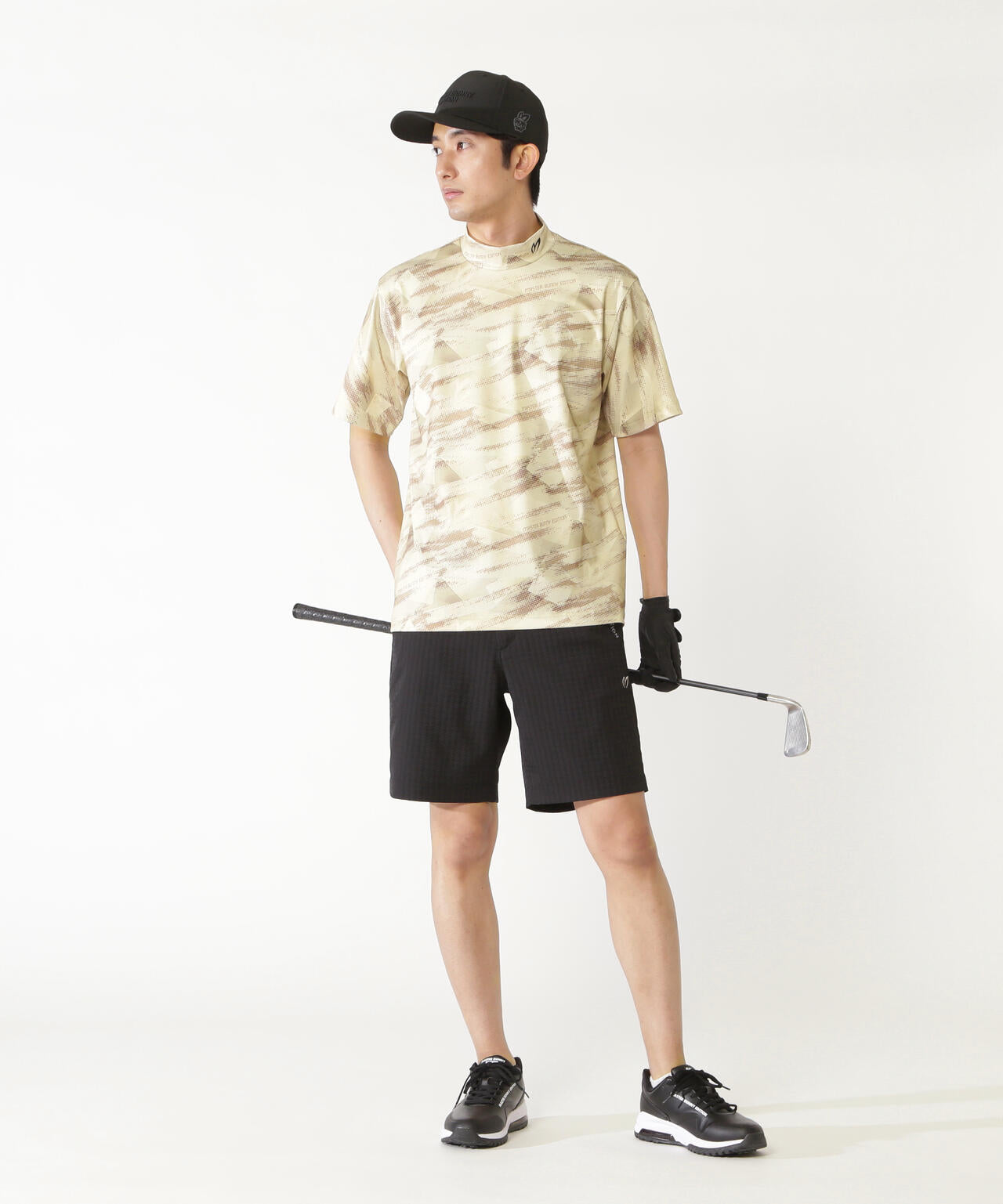 H:182cm/C:93/W:77/H:91 着用サイズ:5