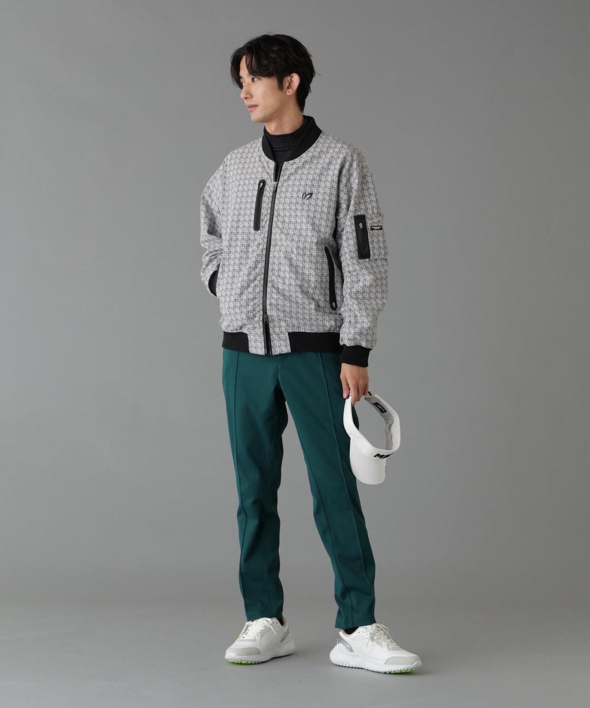 H:182cm/C:93/W:77/H:91 着用サイズ:5