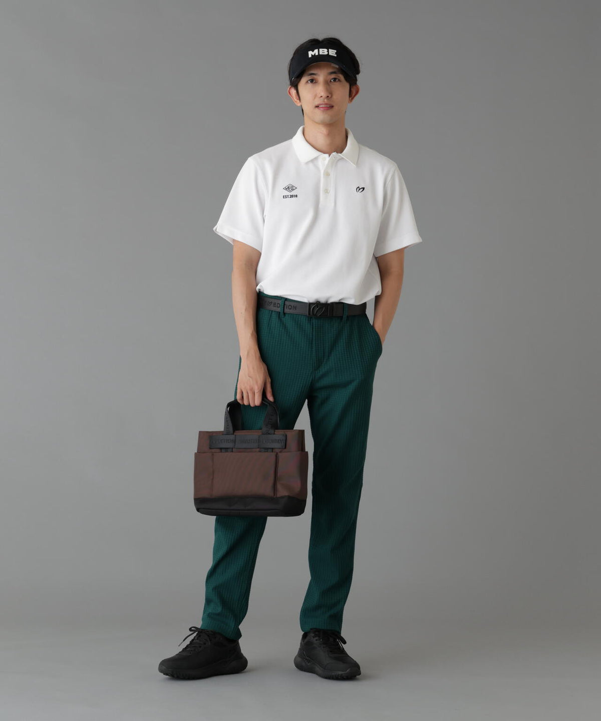 H:182cm/C:93/W:77/H:91 着用サイズ:5