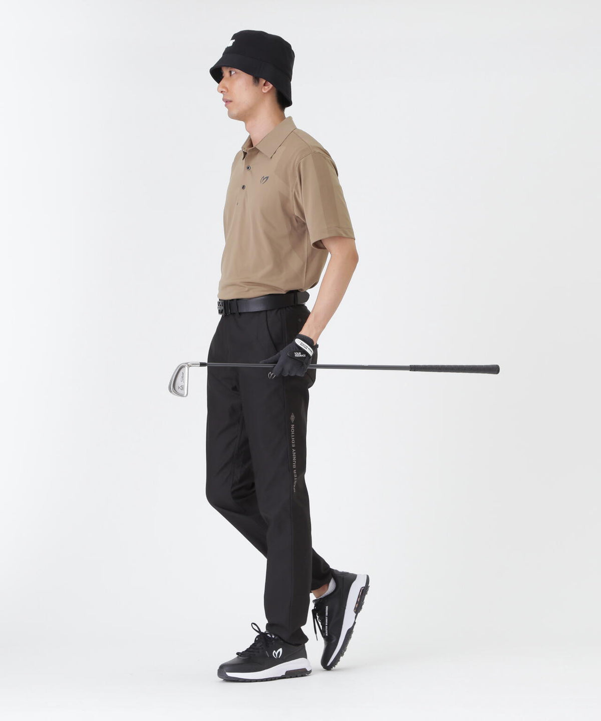 H:182cm/C:93/W:77/H:91 着用サイズ:5