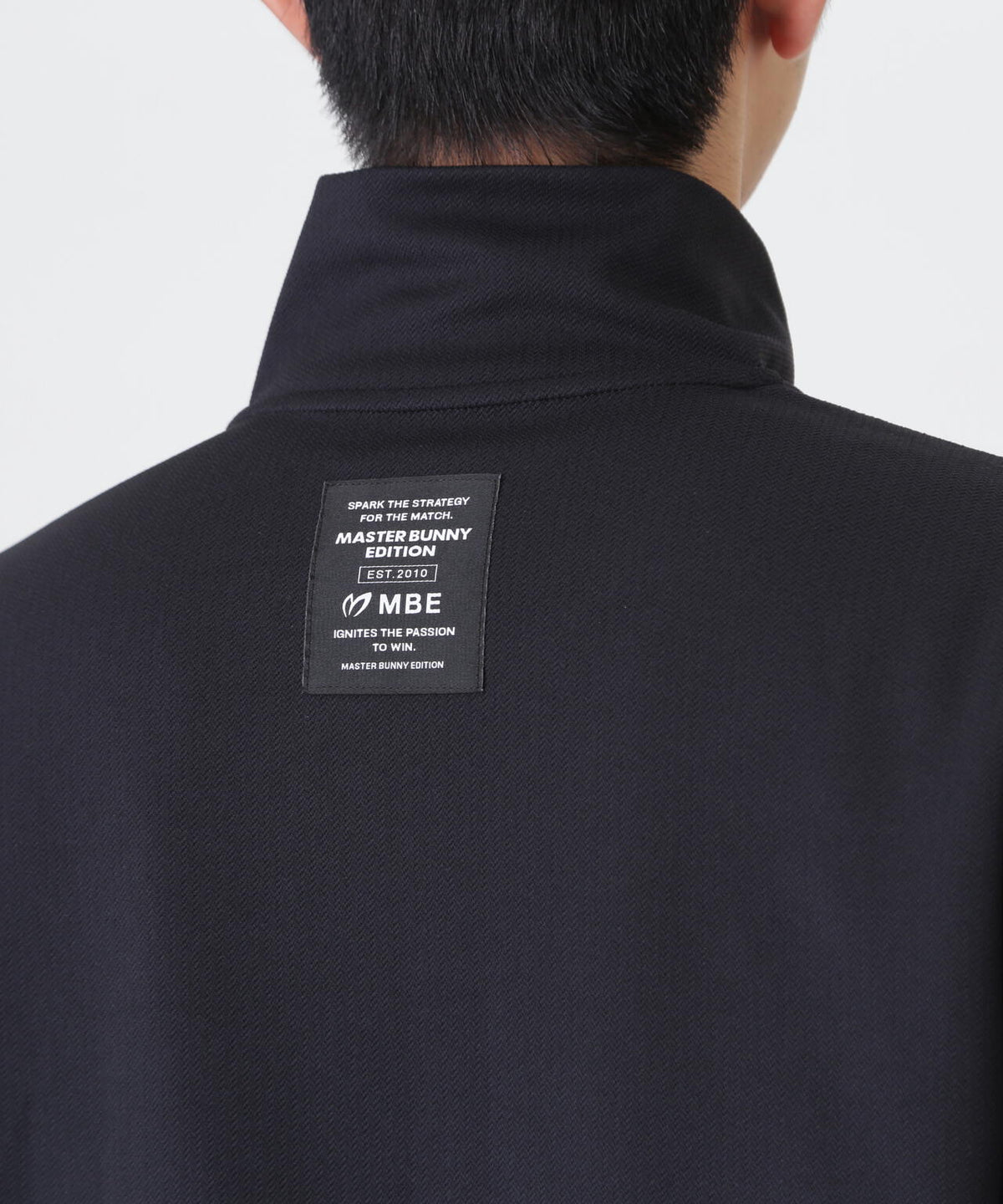 H:182cm/C:93/W:77/H:91 着用サイズ:5
