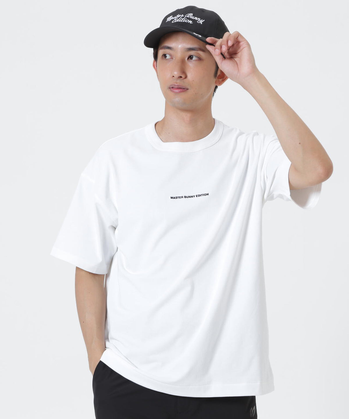 H:182cm/C:93/W:77/H:91 着用サイズ:5