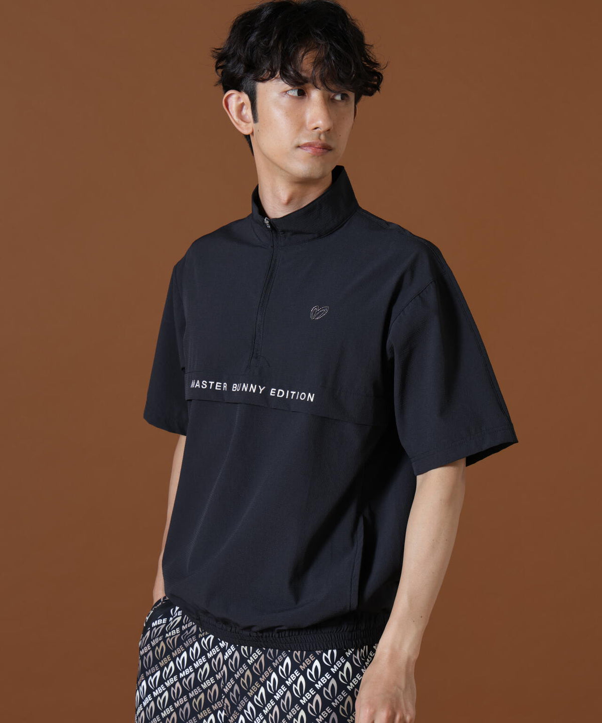 H:182cm/C:93/W:77/H:91 着用サイズ:5
