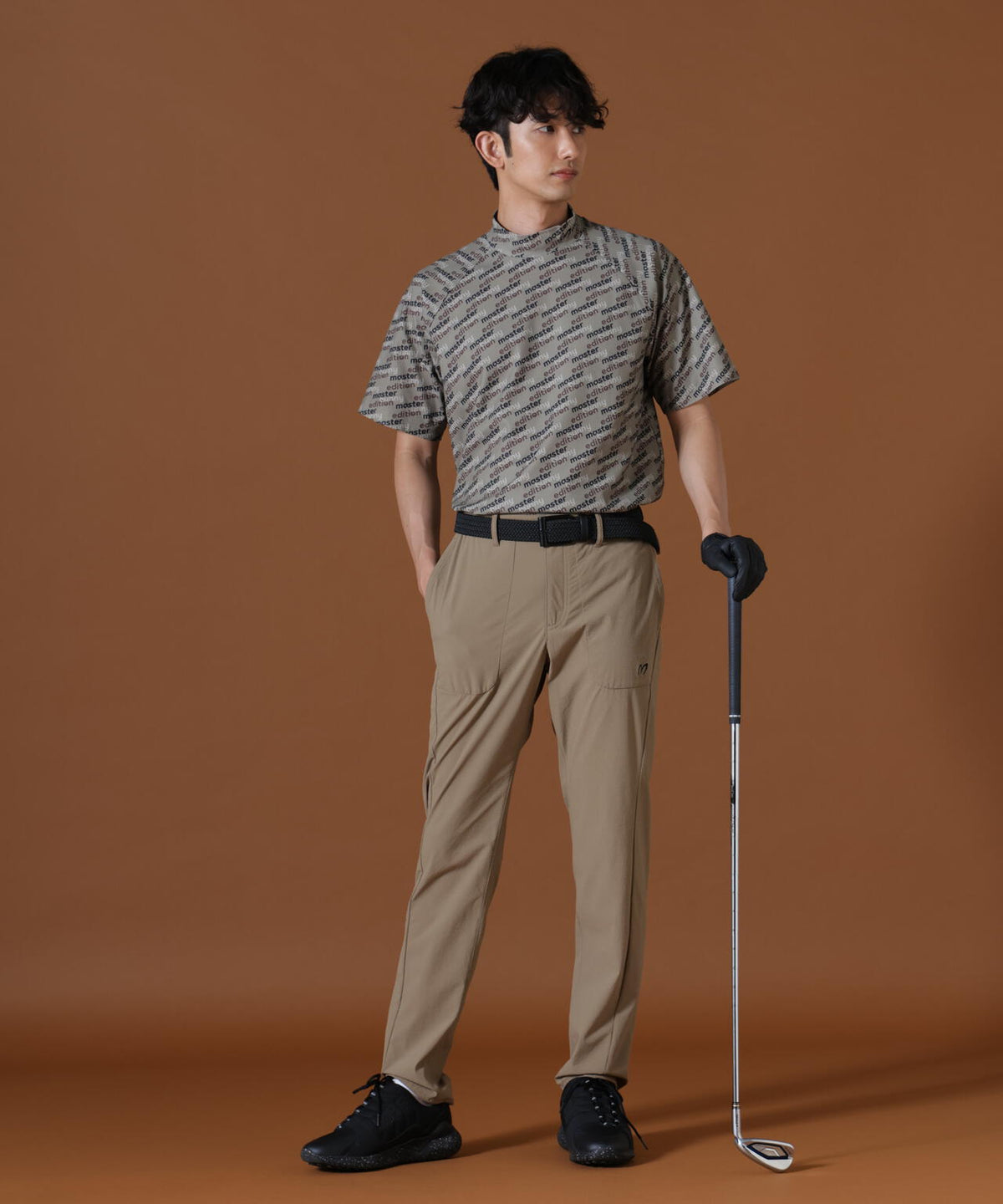 H:182cm/C:93/W:77/H:91 着用サイズ:5