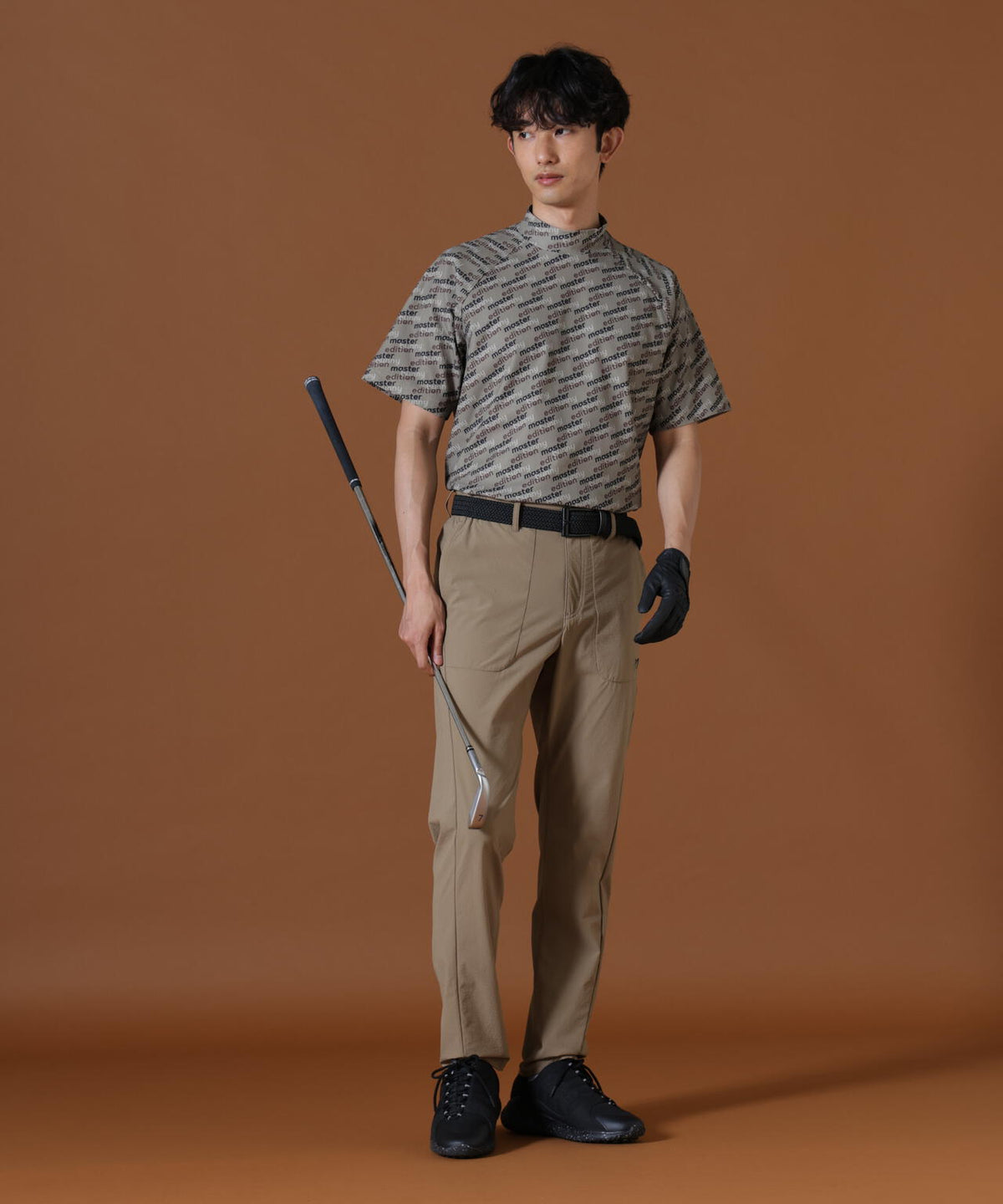 H:182cm/C:93/W:77/H:91 着用サイズ:5