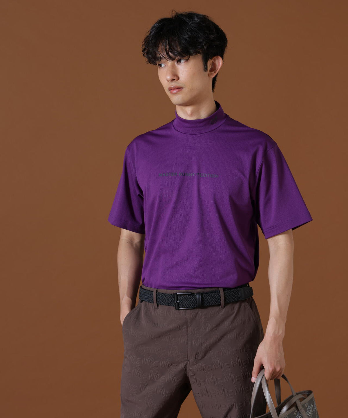H:182cm/C:93/W:77/H:91 着用サイズ:5