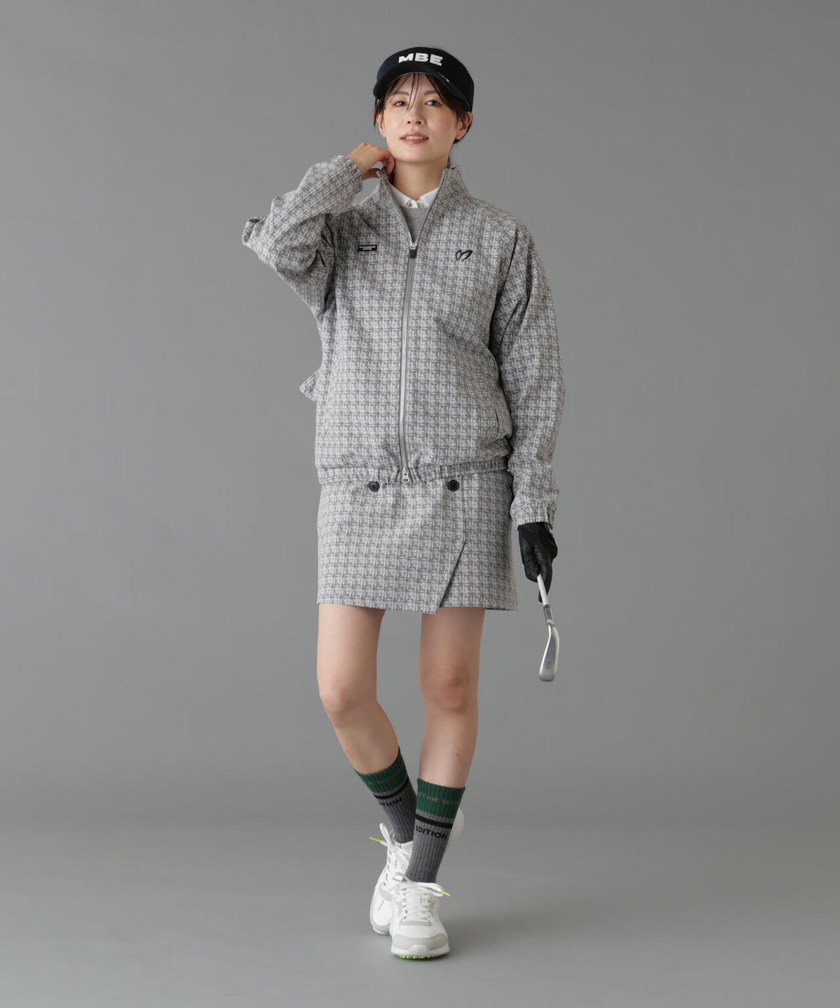 Height : 160 Bust : 80 Waist : 58 Hips : 83 着用サイズ:1