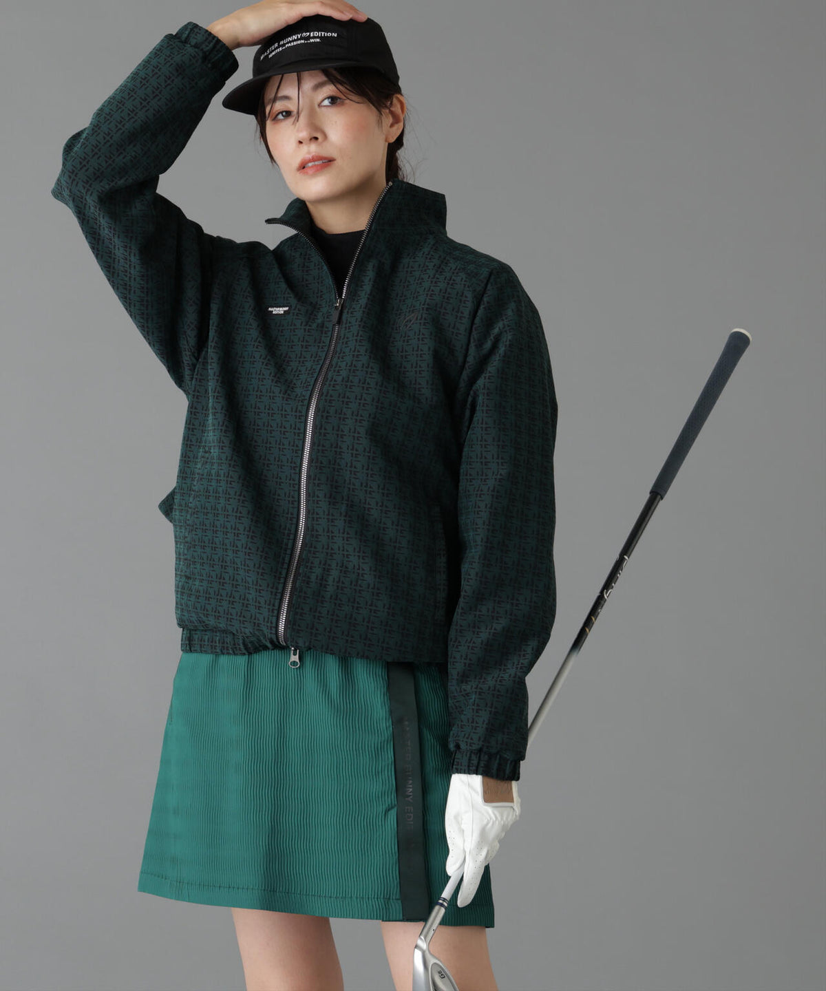 Height : 160 Bust : 80 Waist : 58 Hips : 83 着用サイズ:1