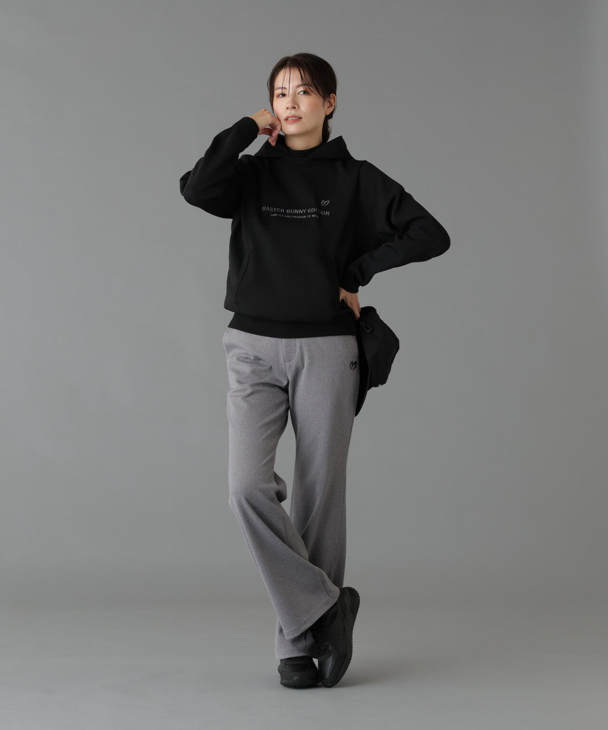 Height : 160 Bust : 80 Waist : 58 Hips : 83 着用サイズ:1