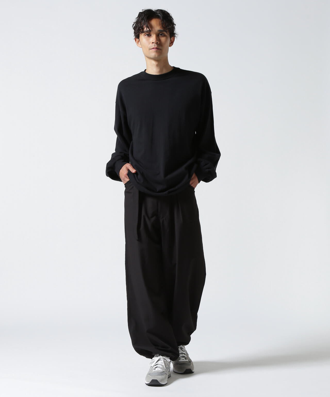 B omnivore STRETCH POLYESTER BELT LOOSE PANTS