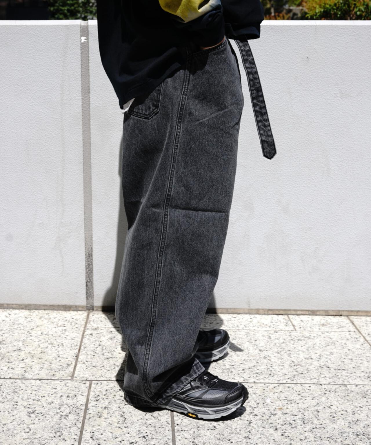 B omnivore/ビーオムニボー DENIM BELT LOOSE PANTS