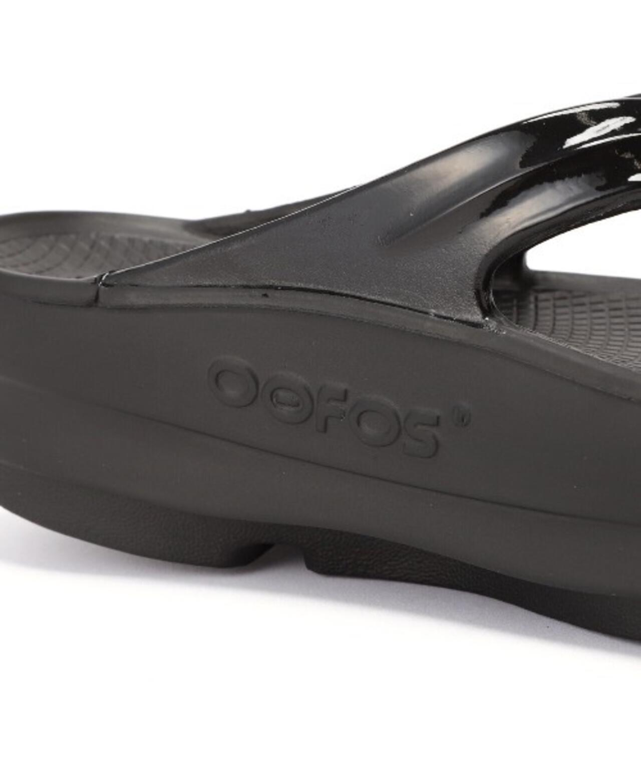 OOFOS/ウーフォス OOmega ウーメガ リカバリーサンダル 厚底