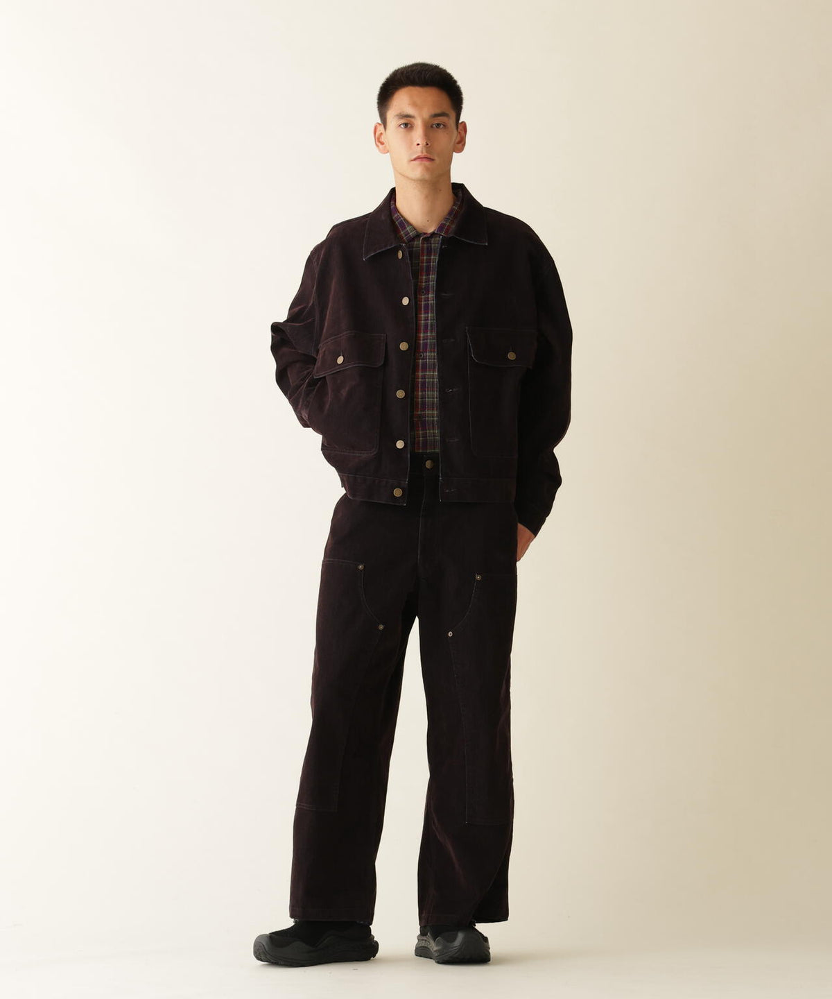 183cm B:86 W:74 H:88