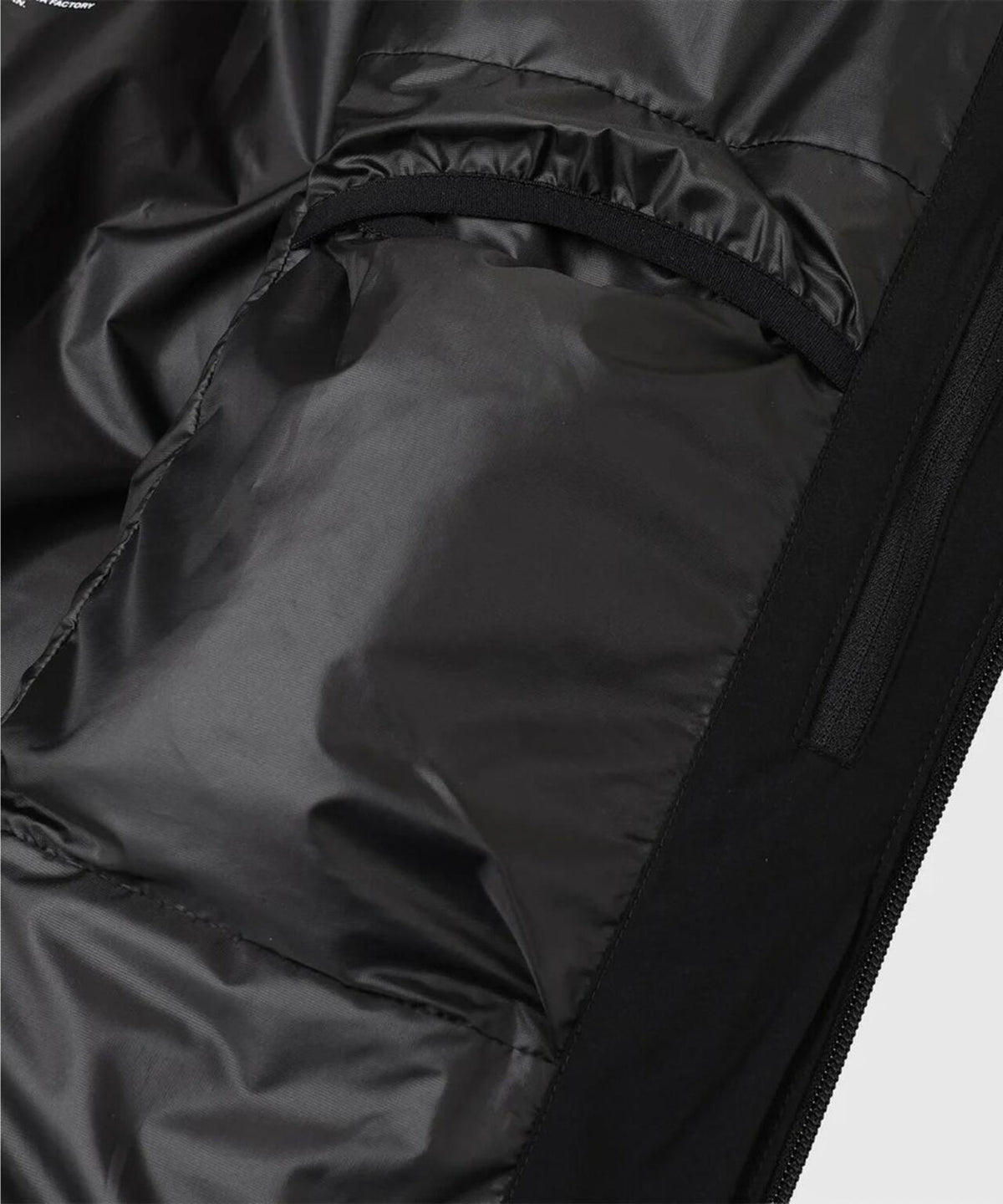 DESCENTE ALLTERRAIN/デサントオルテライン MOUNTAINEER 水沢ダウン マウンテニア