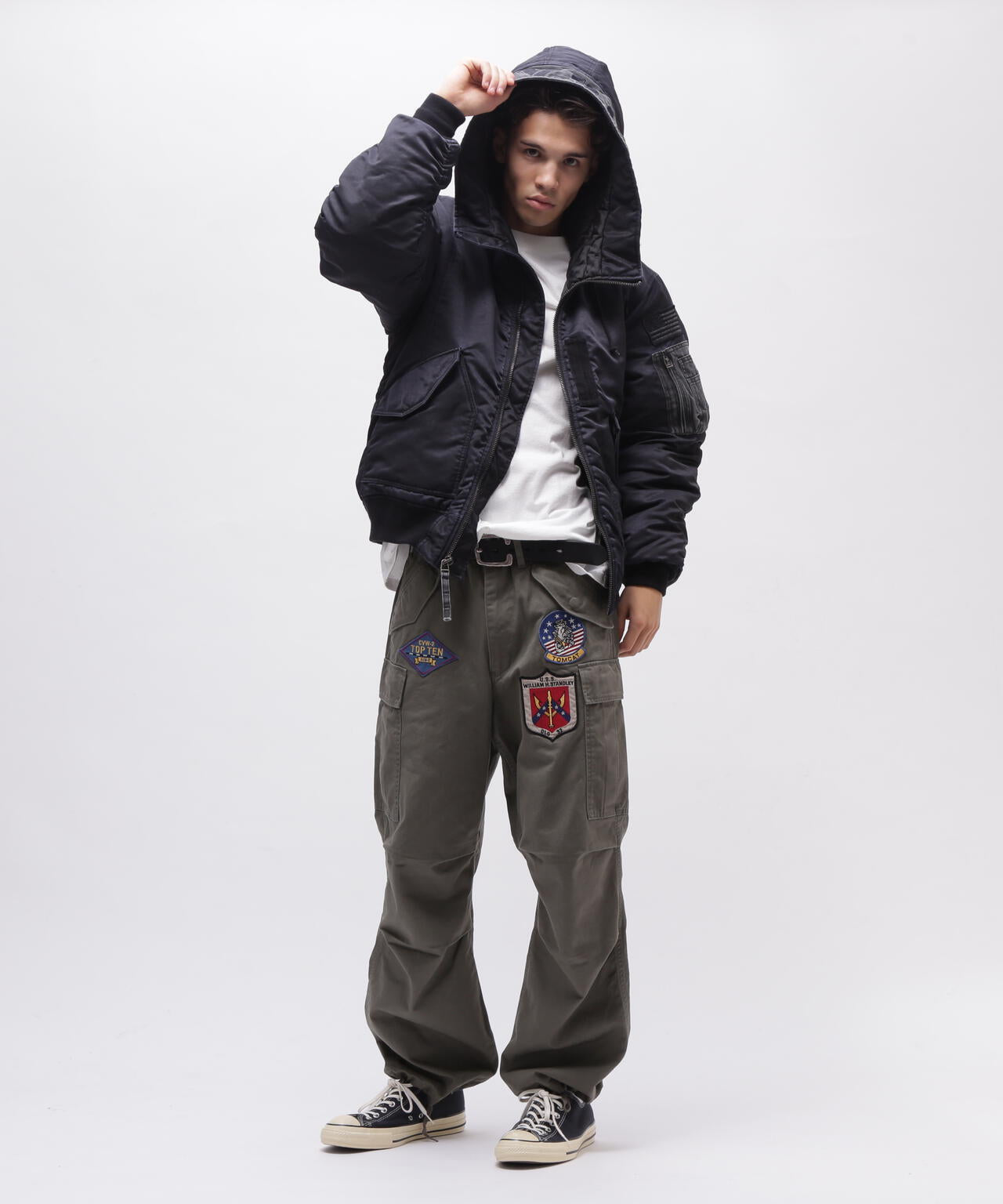 《直営店限定》TOP GUN WAPPEN CARGO PANTS / トップガン ワッペン カーゴパンツ / AVIREX