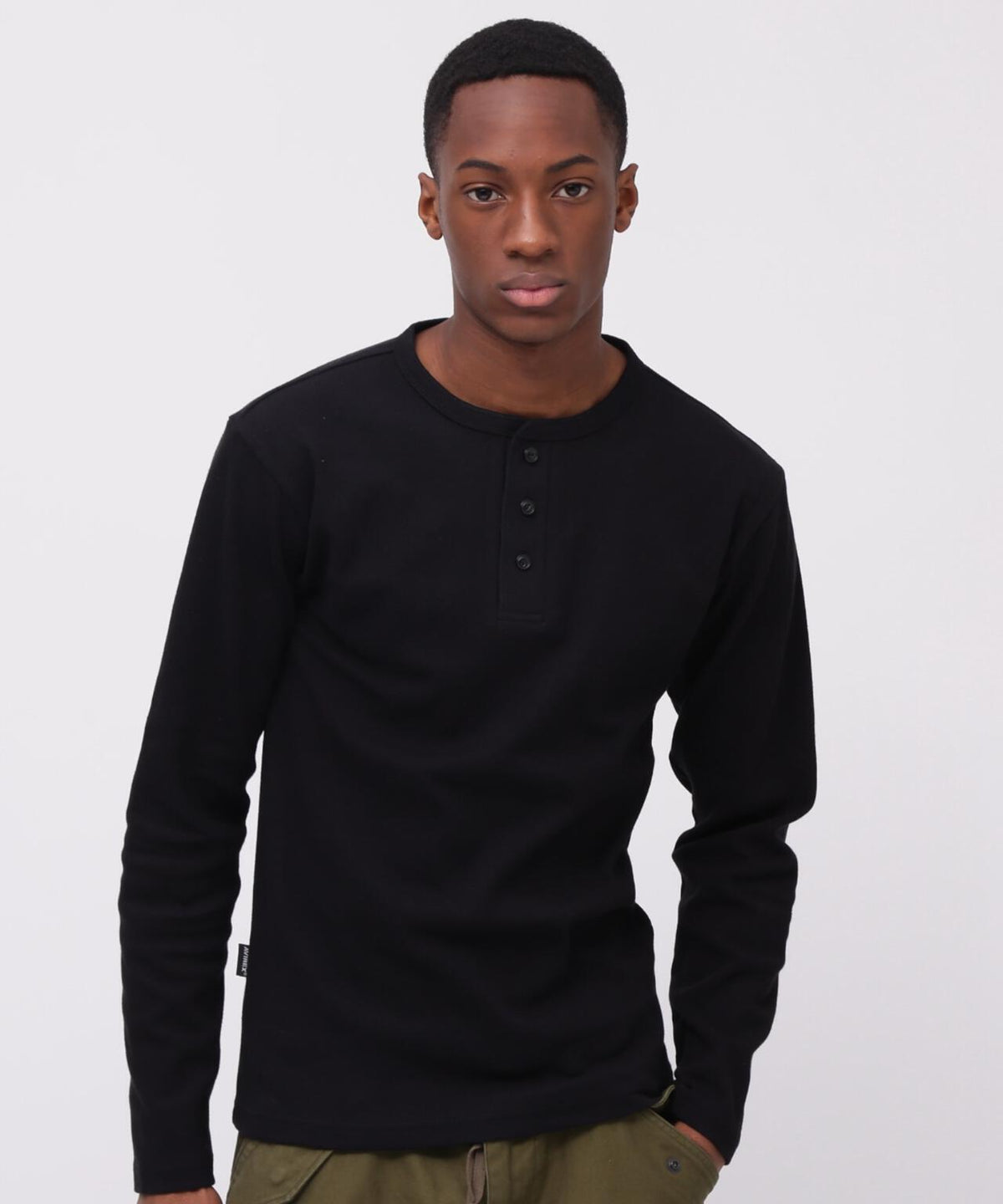 《DAILY/デイリー》RIB L/S HENLEY NECK T-SHIRT