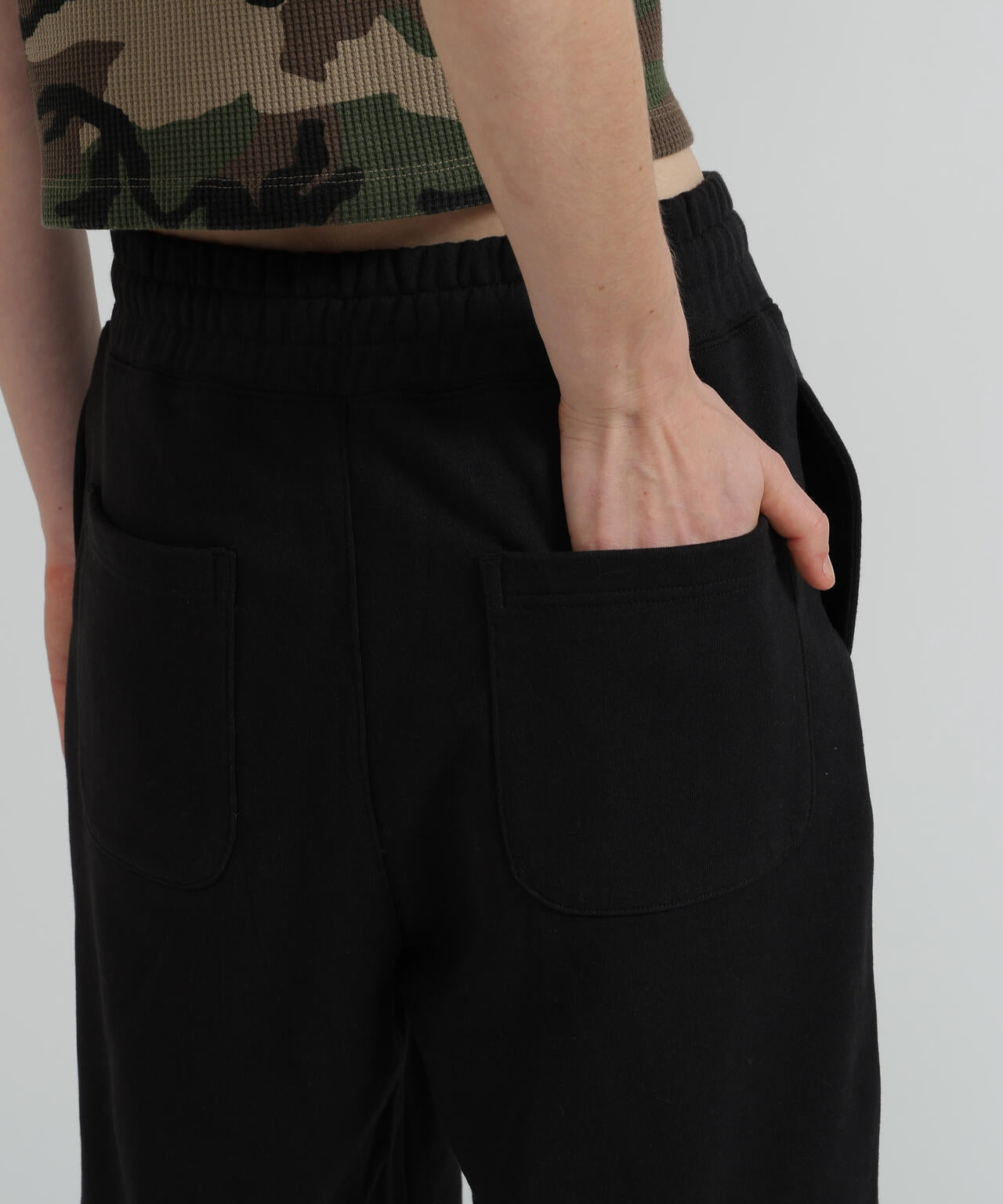《WOMAN/直営店限定》VARSITY FLAG HARF PANTS