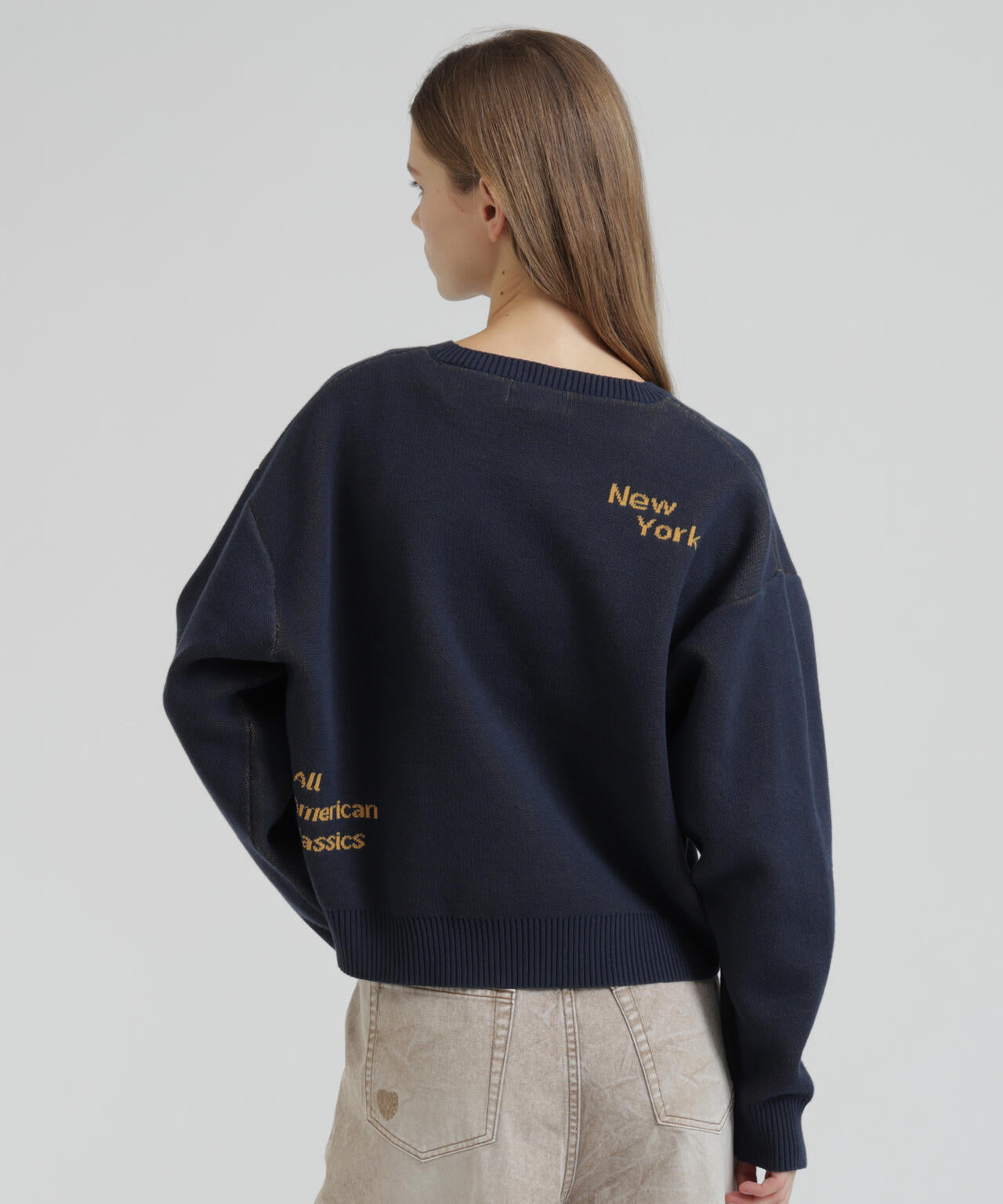 【直営店限定】LOGO JACQUARD AND EMBROIDERY TOPS