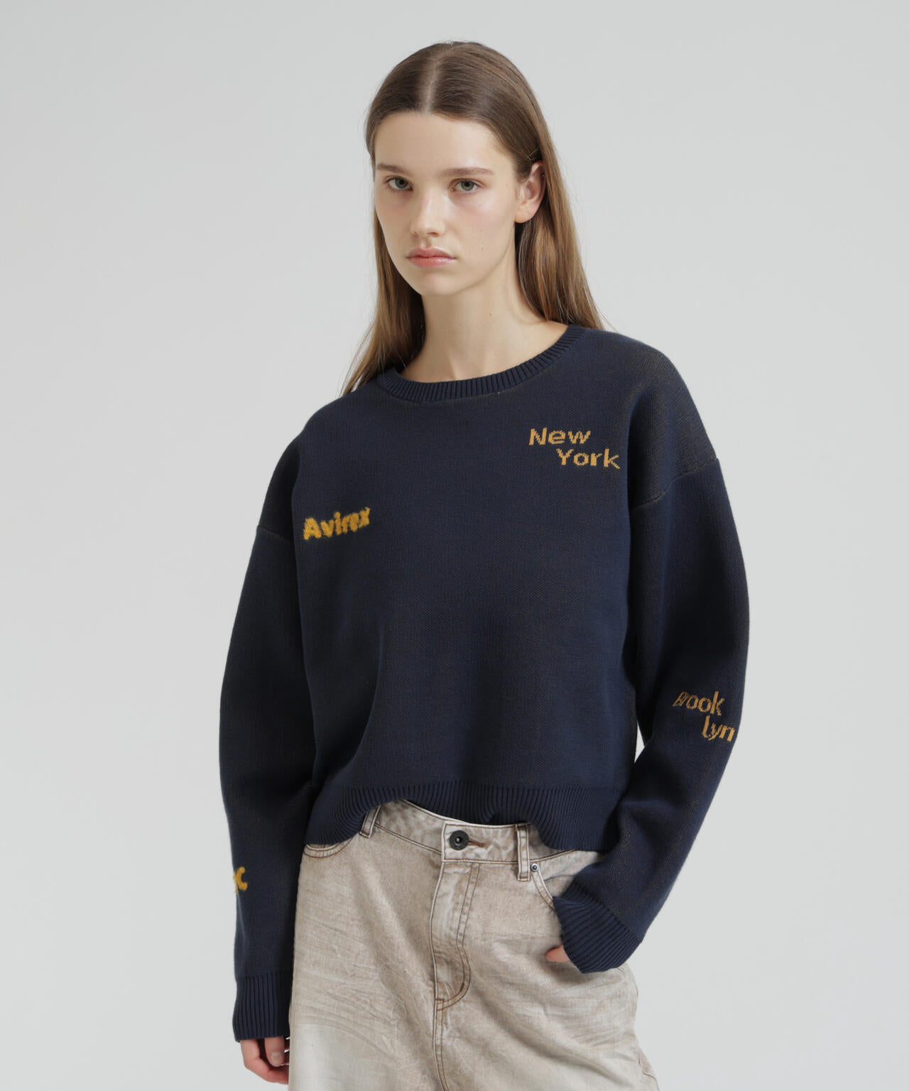 【直営店限定】LOGO JACQUARD AND EMBROIDERY TOPS