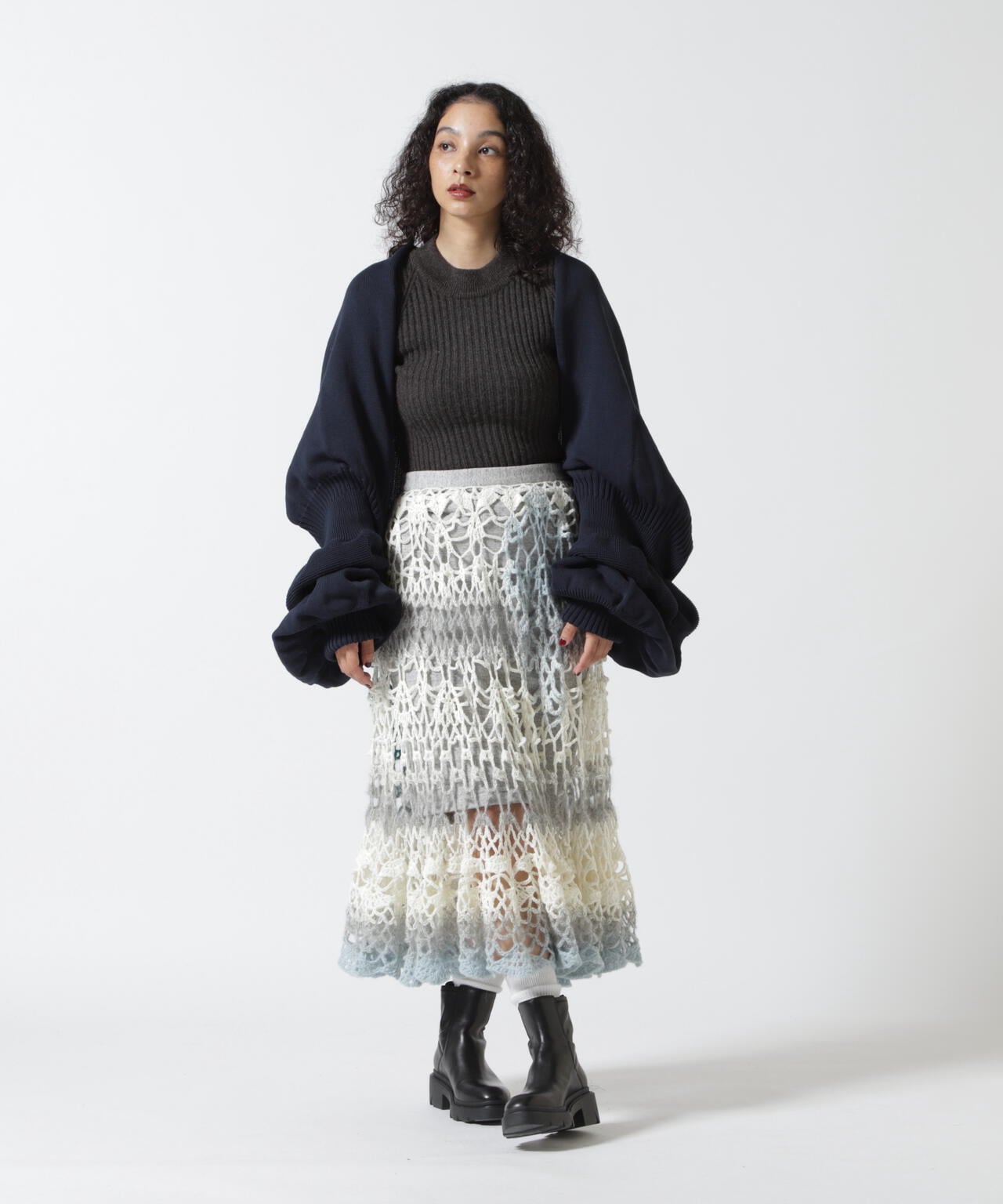 (un)decided/アンディサデッド/Knit Flare Sculpted Shawl