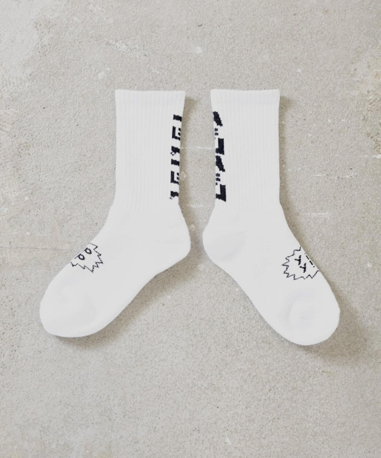 yipyip/イップイップ/KATAKANA LOGO SOCKS