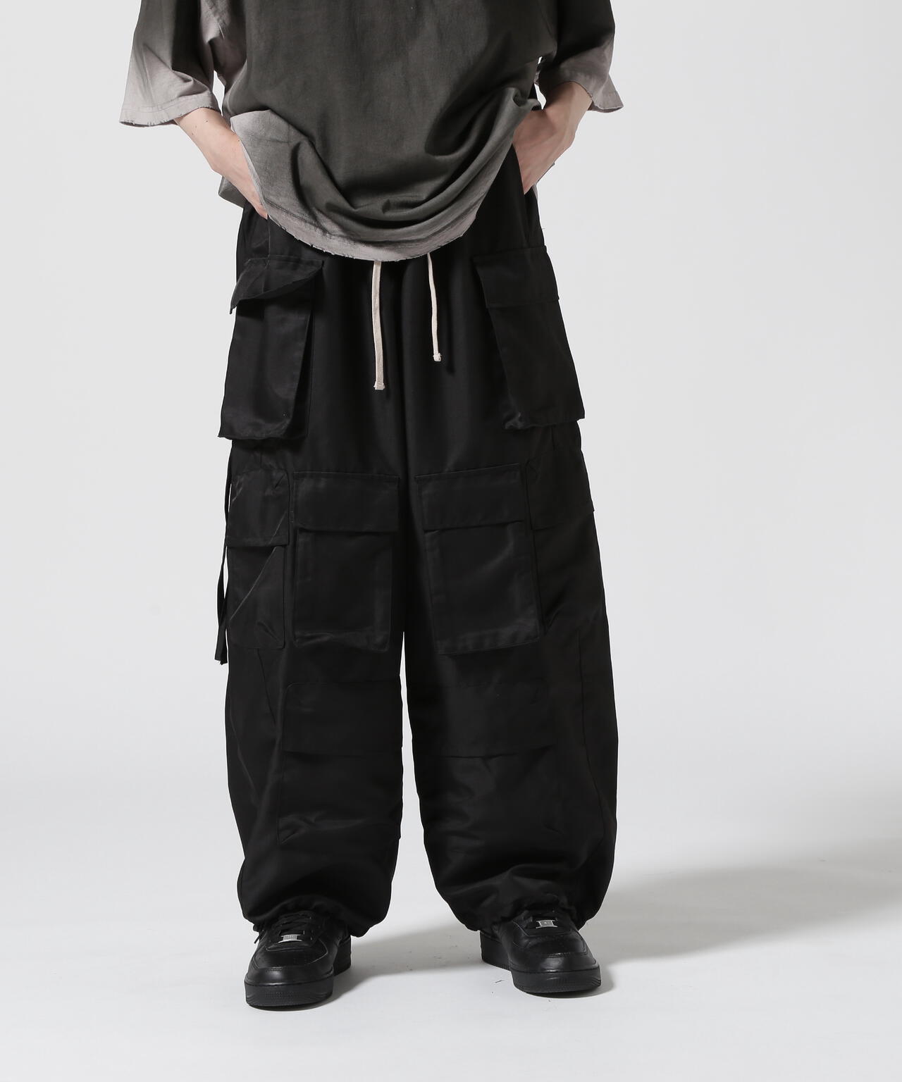 【WEB&DEPOT限定】DankeSchon/ダンケシェーン/MULTI POCKET CARGO