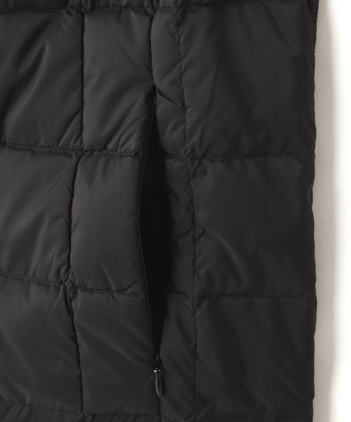 TAION/タイオン/V NECK DOWN VEST【MEN】