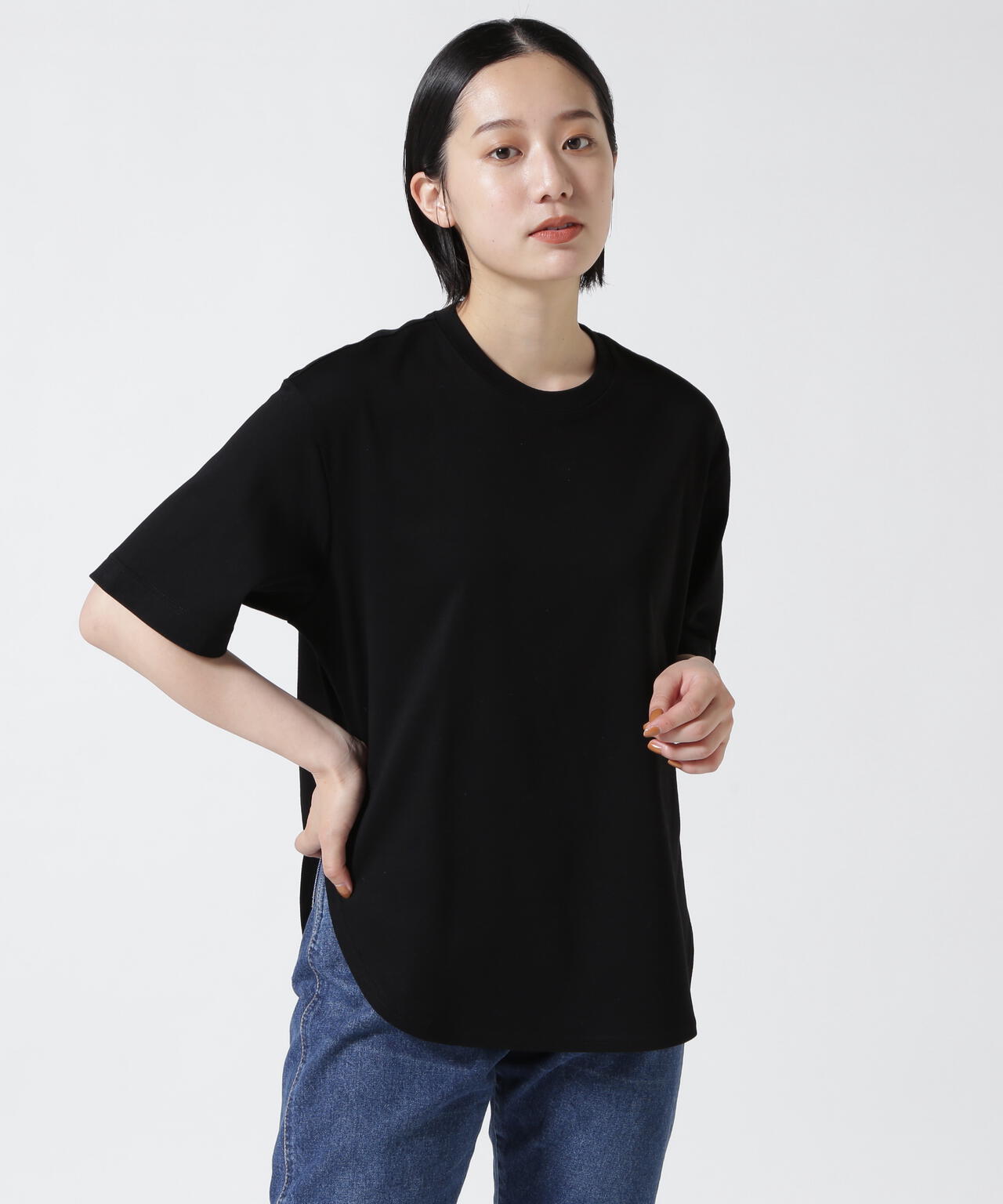 UJOH(ウジョー) 別注Curve Hem Half Sleeve Tシャツ