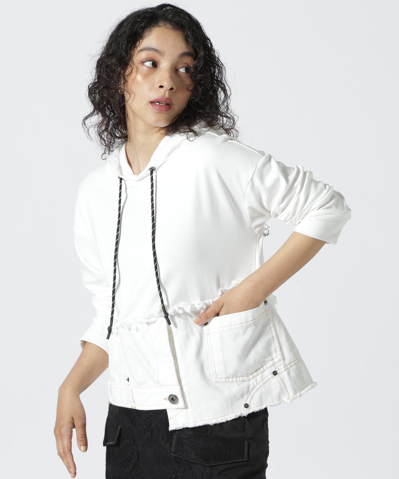 AULA AILA(アウラ アイラ)別注デニムコンビネーションフーディー