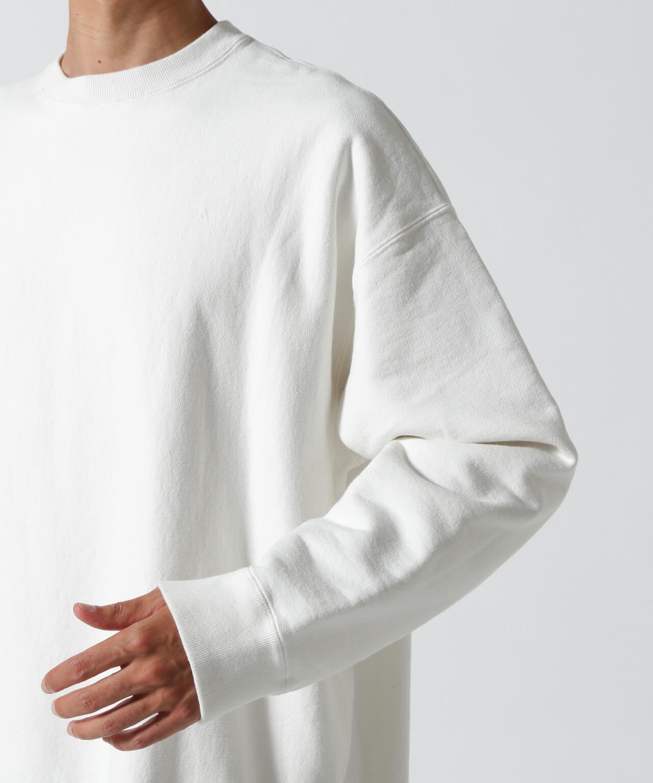 ATON (エイトン) GARMENT DYED URAKE OVERSIZED PULLOVER