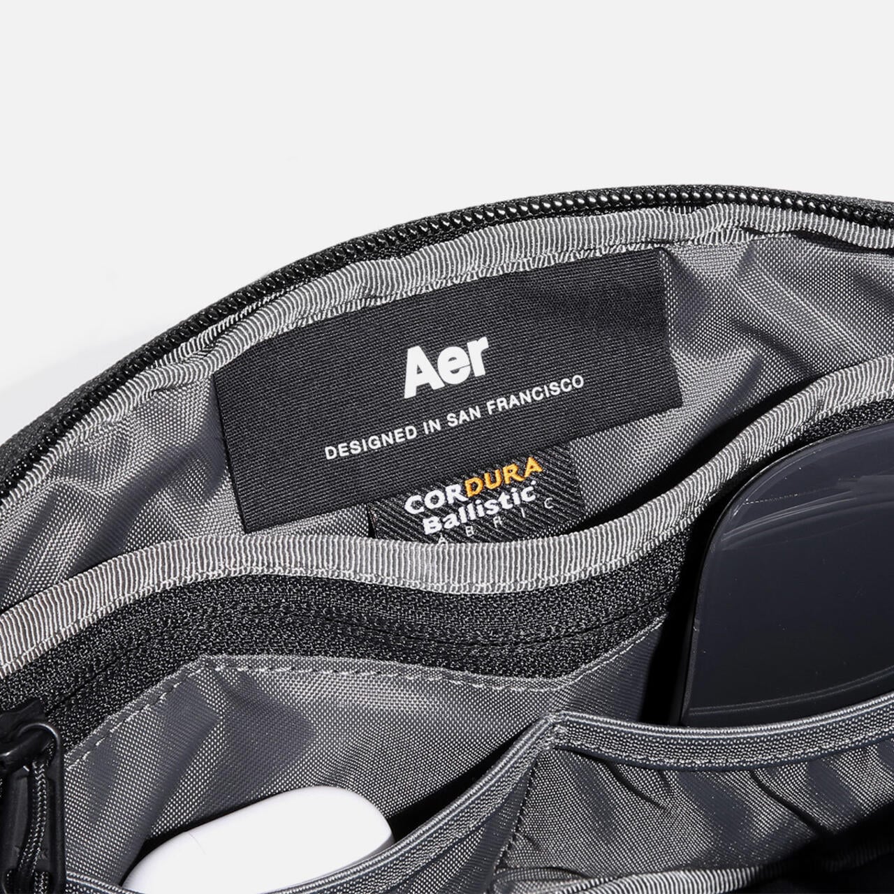 Aer(エアー)Slim Pouch Black AER-21028