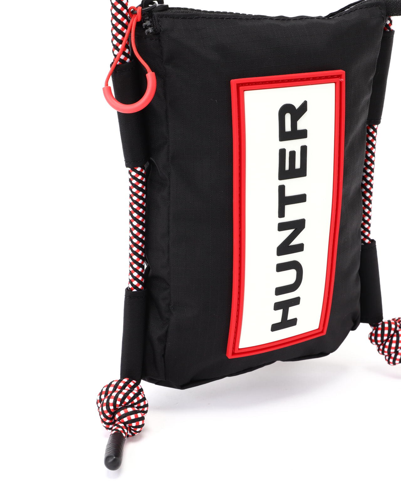 HUNTER(ハンター)トラベル リップストップ リサイクル ナイロン フォンポーチ - ブラック/レッド ボックス ロゴ