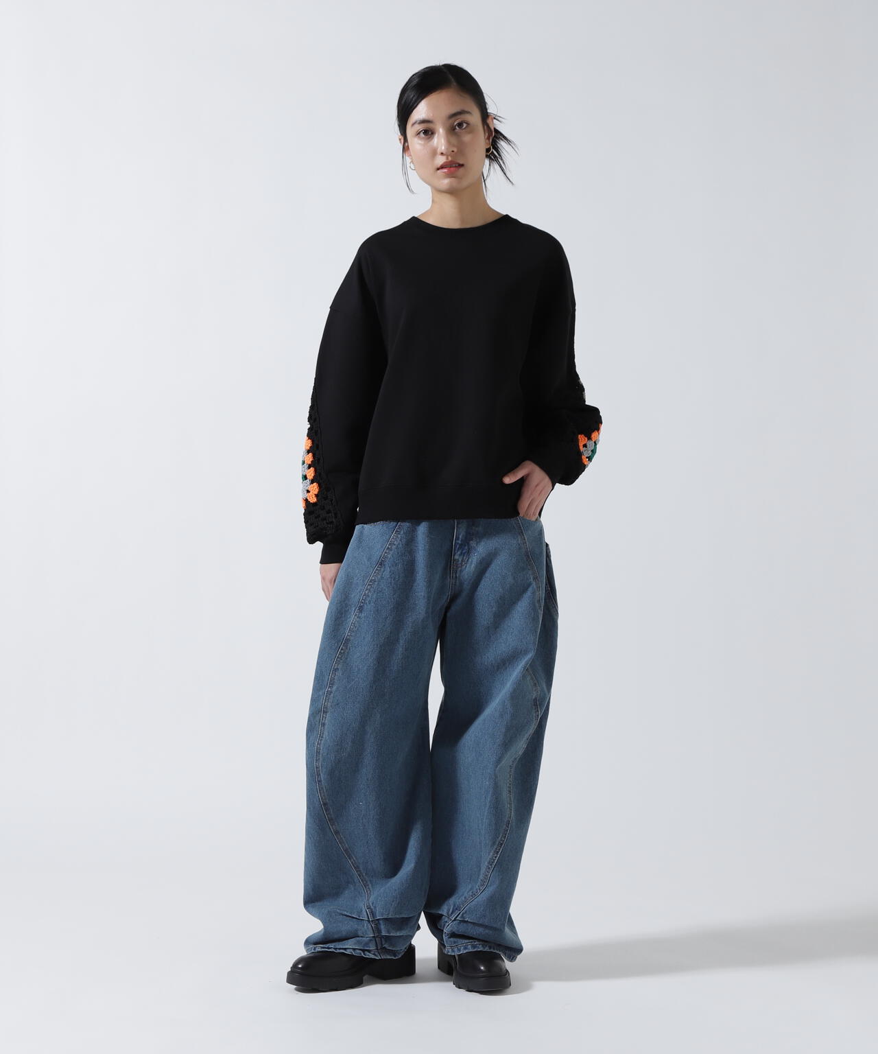 DISCOVERED(ディスカバード) 別注 CROCHET SLEEVE SWEAT WOMEN