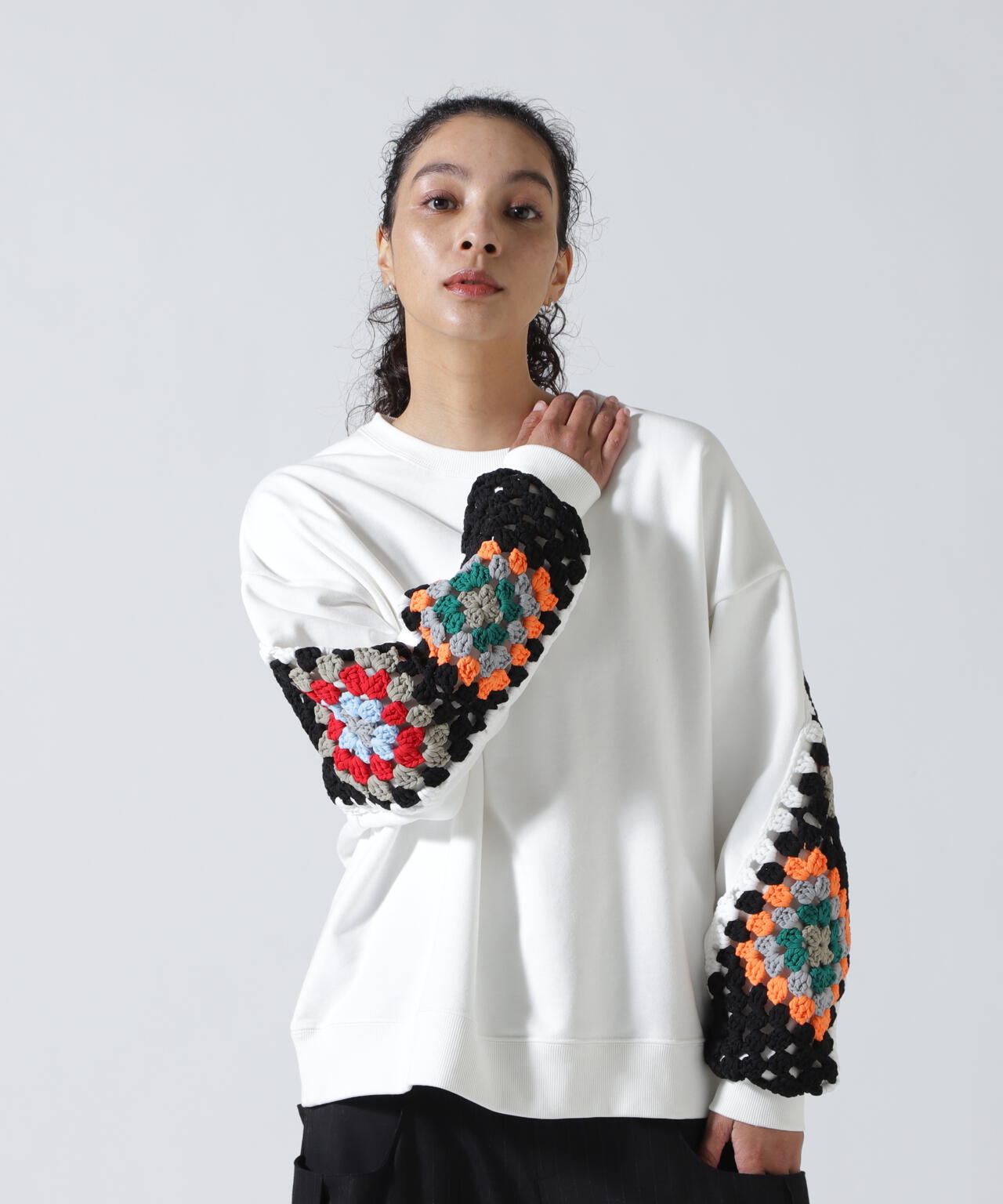 DISCOVERED(ディスカバード) 別注 CROCHET SLEEVE SWEAT WOMEN