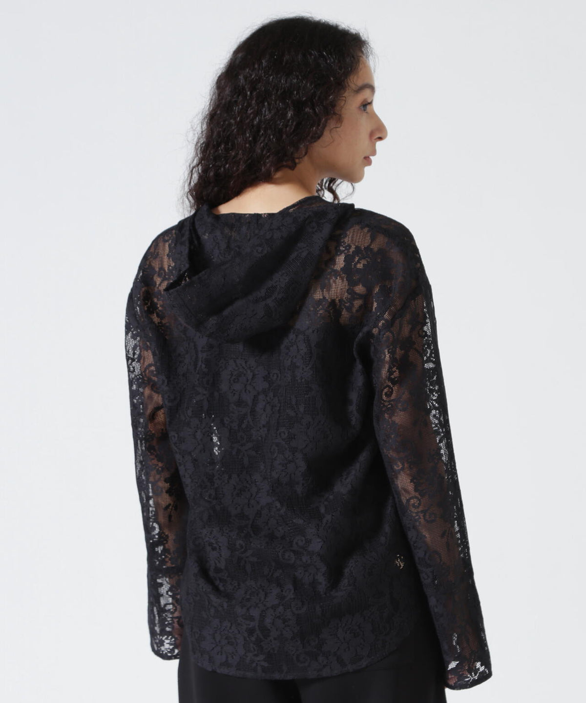 YENN(イエン)PORTABLE LACE HOODIE