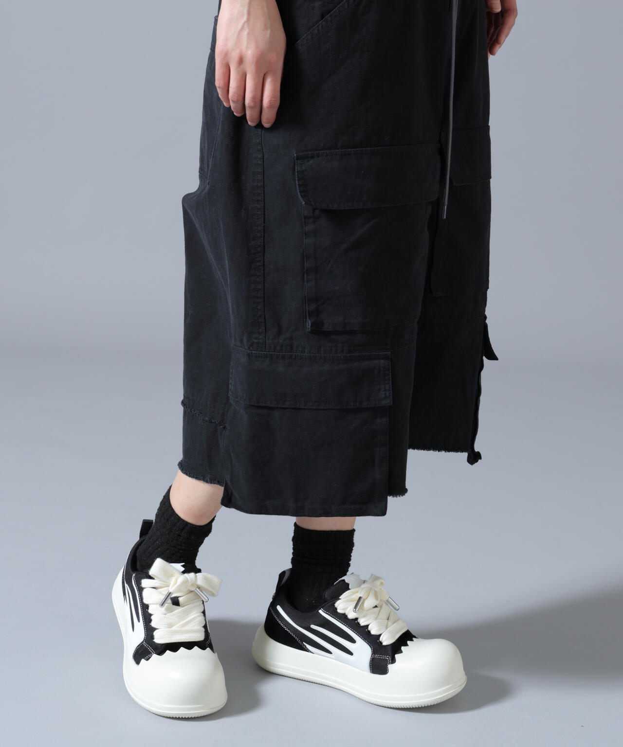 FR(13)NDS /フレンズ/WAIST LAYER CARGO SHORTS
