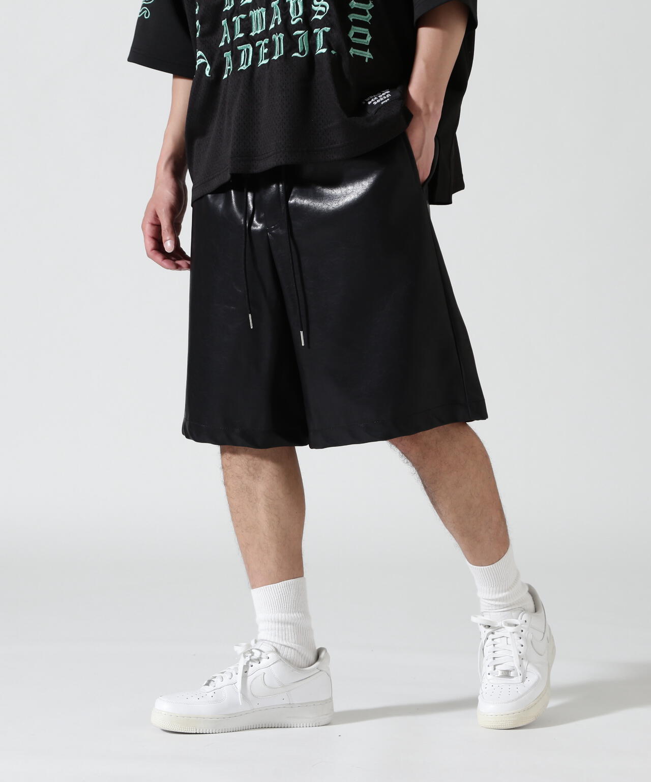 FR(13)NDS/フレンズ/VEGAN LEATHER SHORTS