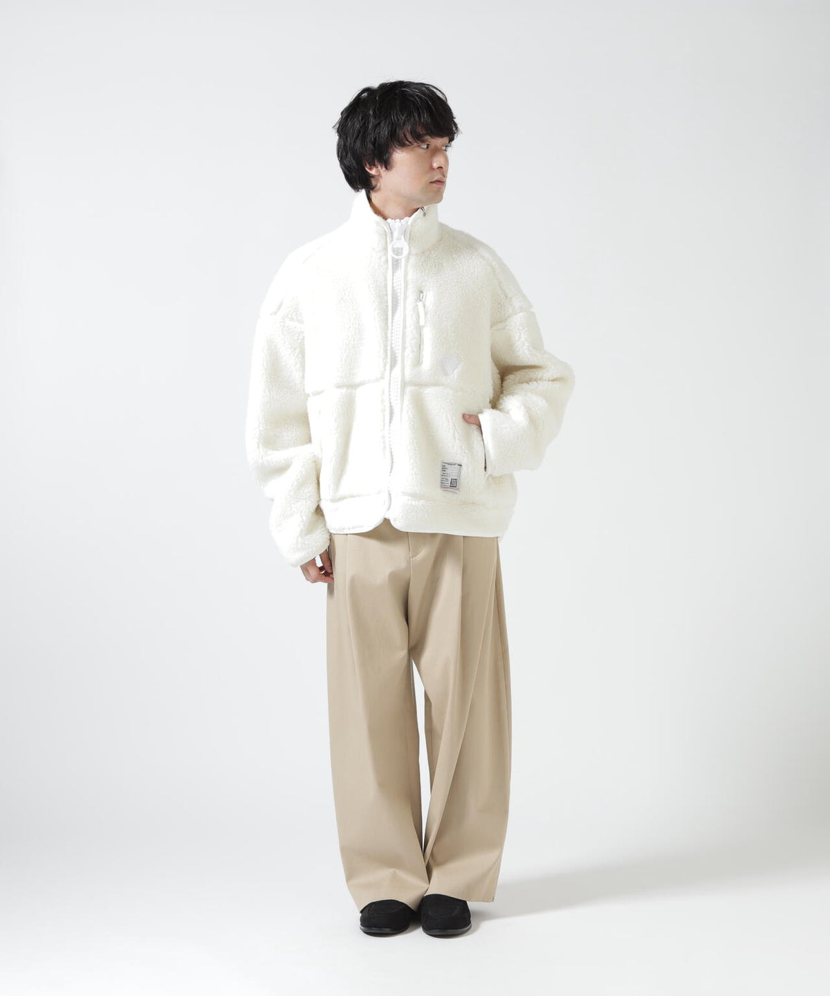 177cm B:81 W:72 H:88 着用サイズ:46