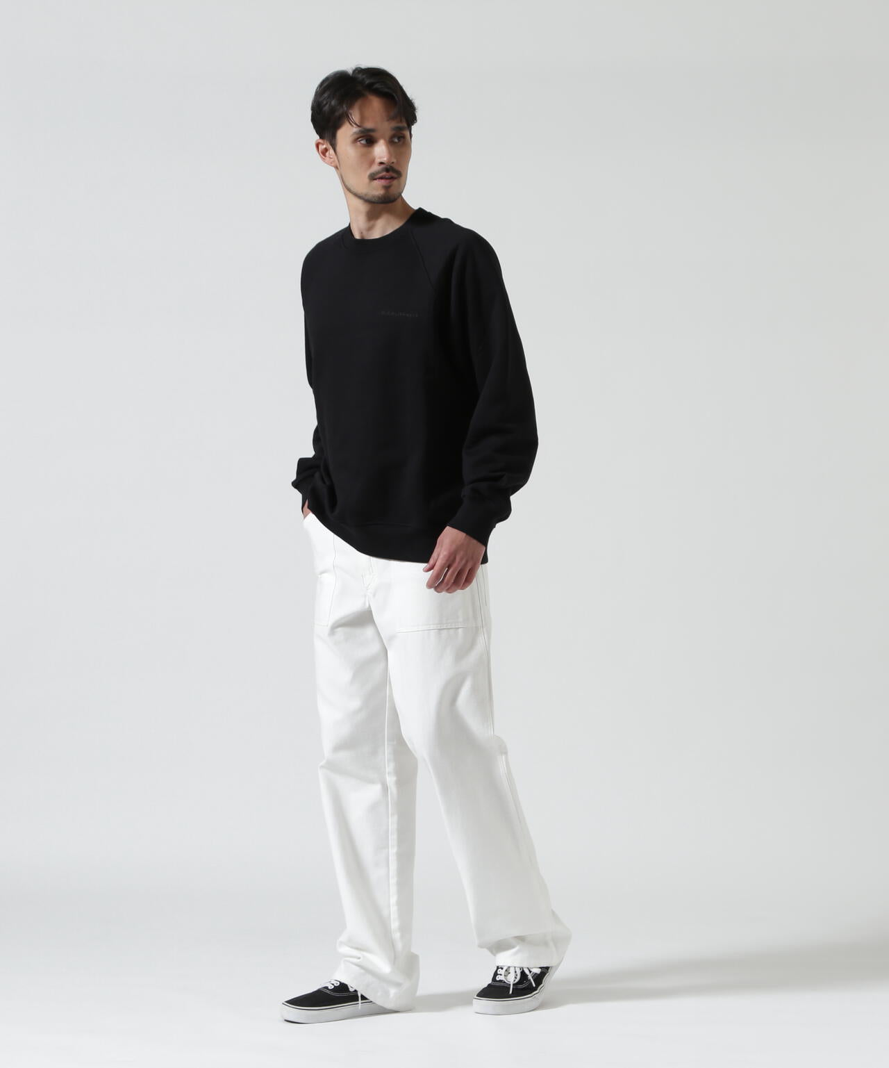 Height 178 Chest 92 Waist 76 hips 95 Shoes 27.0 着用サイズ:L