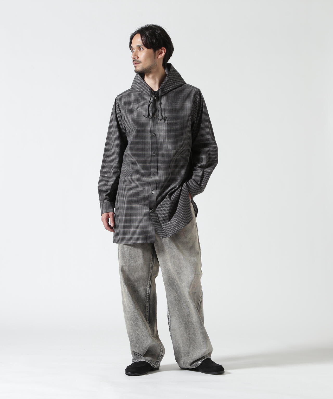 Height 178 Chest 92 Waist 76 hips 95 Shoes 27.0 着用サイズ:2