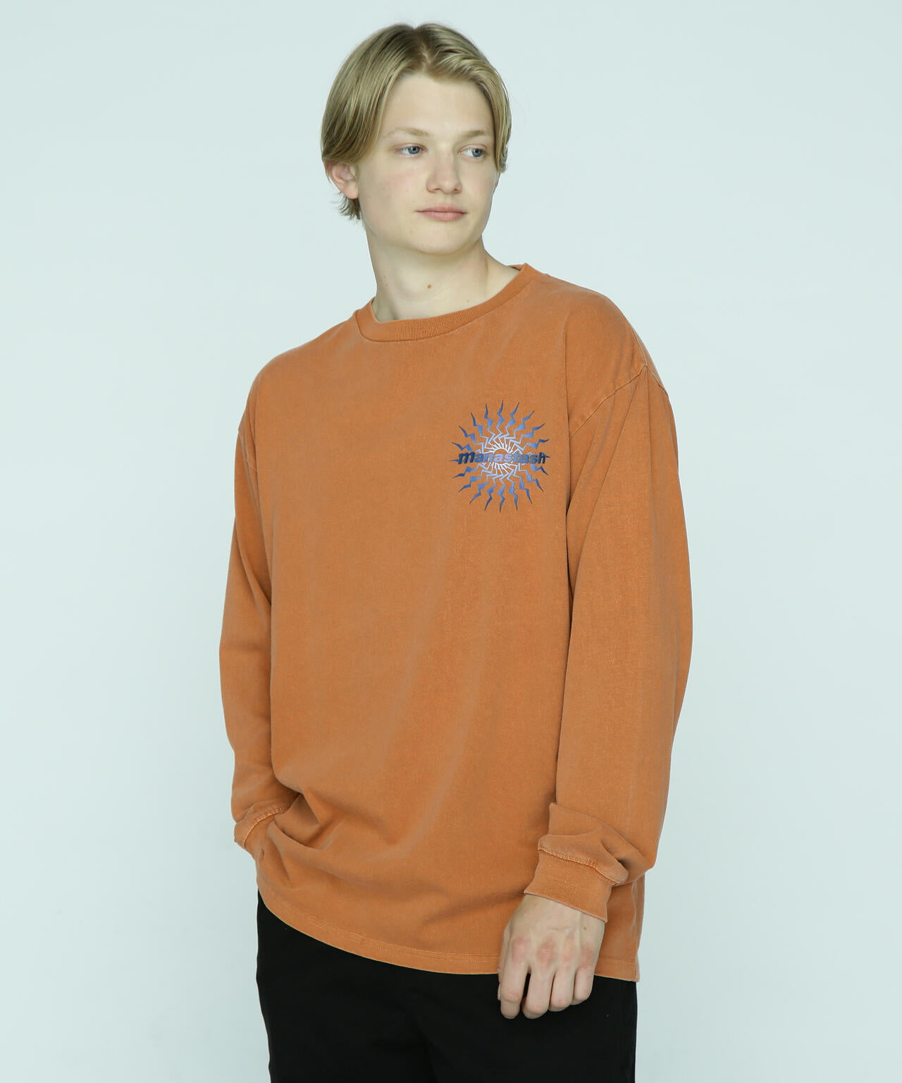 MANASTASH/マナスタッシュ/PUMICE L/S TEE MTN BURST