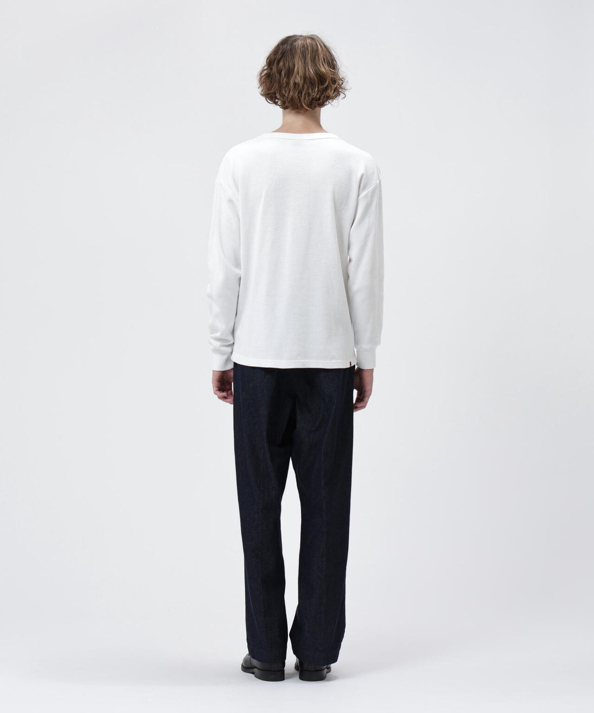 187cm C:83 W:66 H:85.5 着用サイズ:L
