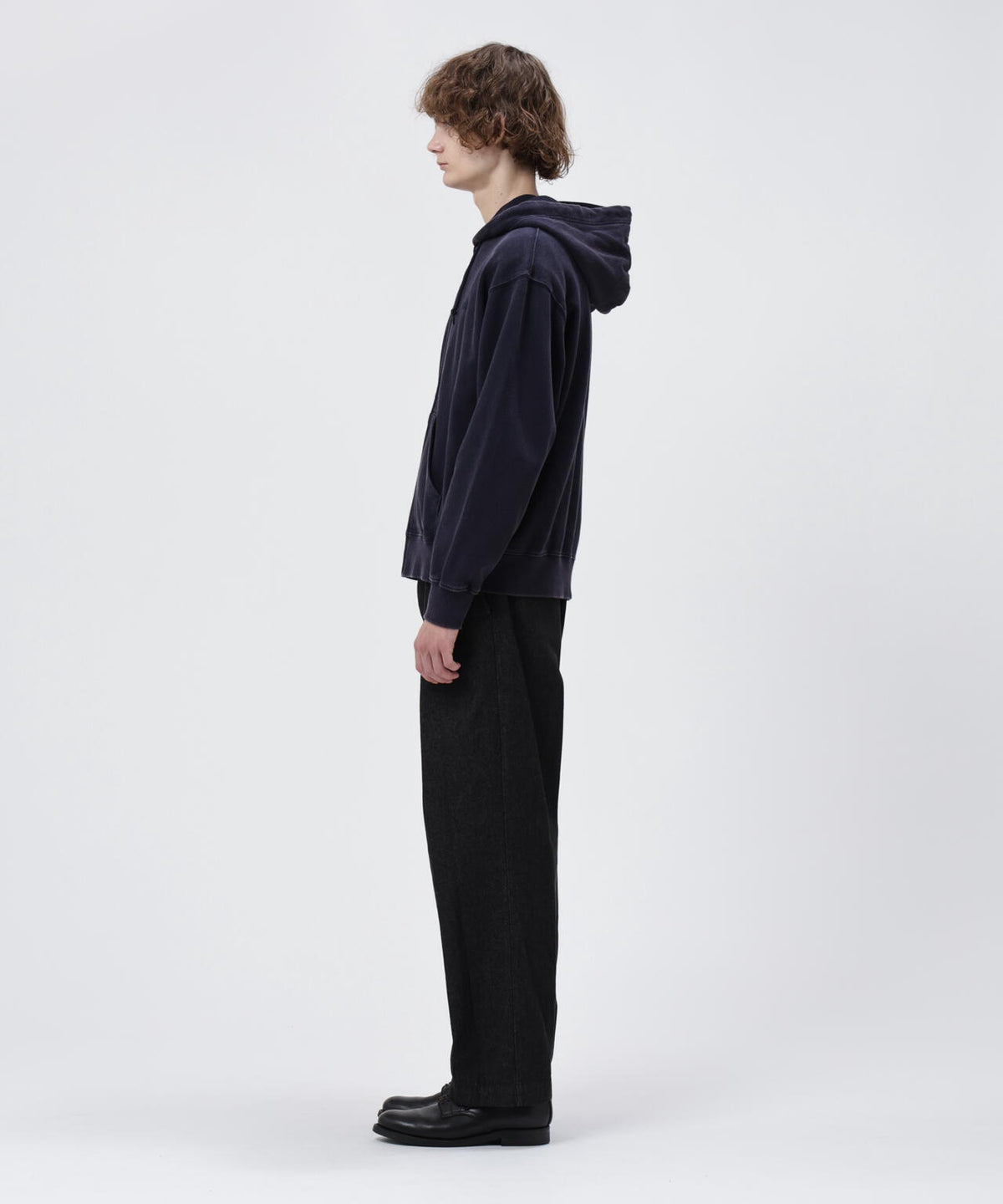 187cm C:83 W:66 H:85.5 着用サイズ:L