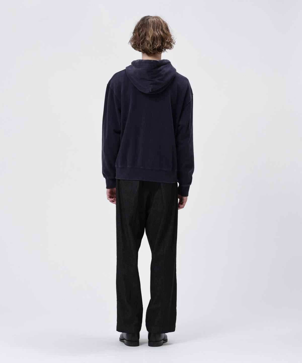 187cm C:83 W:66 H:85.5 着用サイズ:L